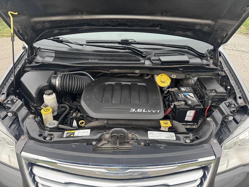 Chrysler Town & Country (2016) 3.6 V6 DOL. KM,SERVSNI KN - fotka 30 z 31