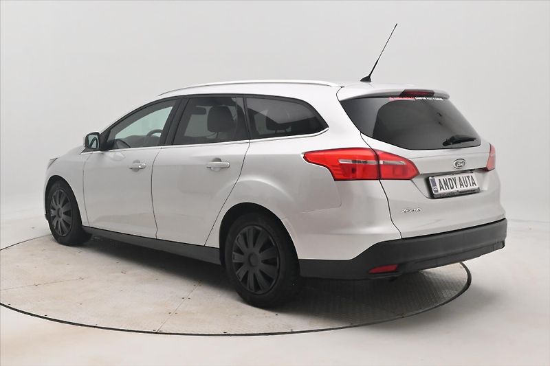 Ford Focus 1,5 TDCi 88 kW - fotka 7 z 28