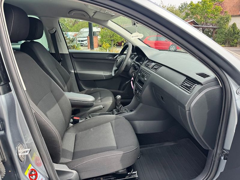 Škoda Rapid (2013) Ambition 1.2 TSI 63kW - fotka 27 z 37