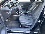 Peugeot 208 (2022) 1.2PT, Road Trip, AT, LED - náhled 9