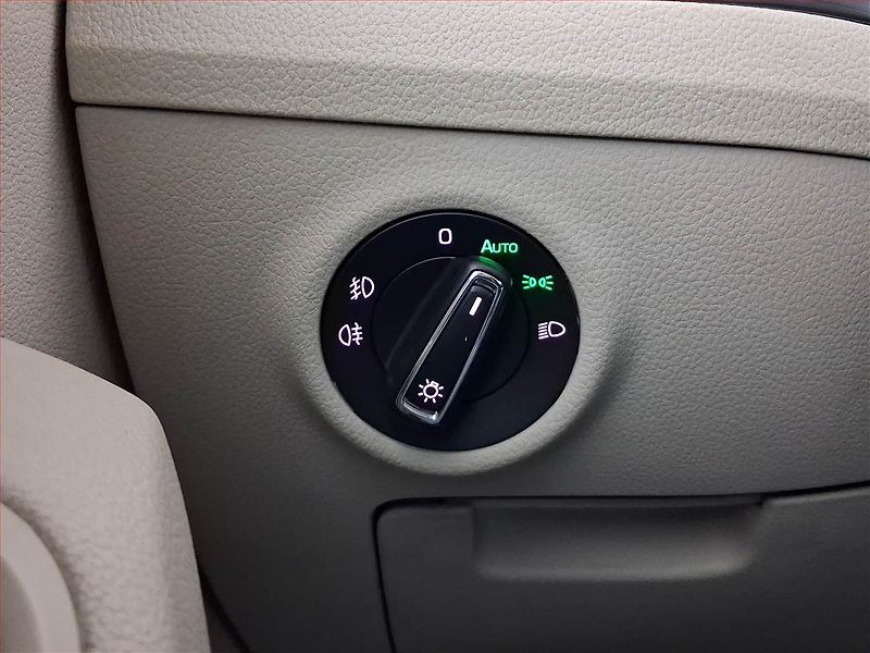 Škoda Superb (2018) 2.0 TDI, Automat, Navi - fotka 18 z 24