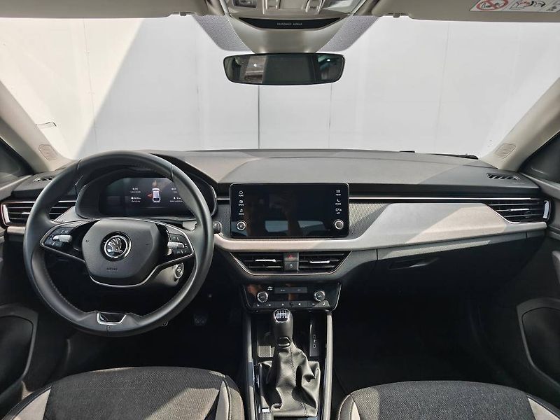 Škoda Scala Top Selection 6MP 1,0TSI - fotka 10 z 22