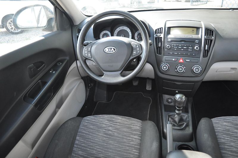 Kia Ceed 1.4i 66kW 5dv. - fotka 5 z 15