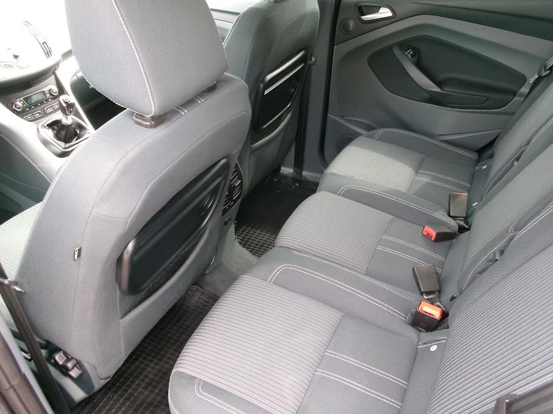 Ford C-MAX (2011) 2,0TDCi NAVI AC BT TEMP  - fotka 10 z 23