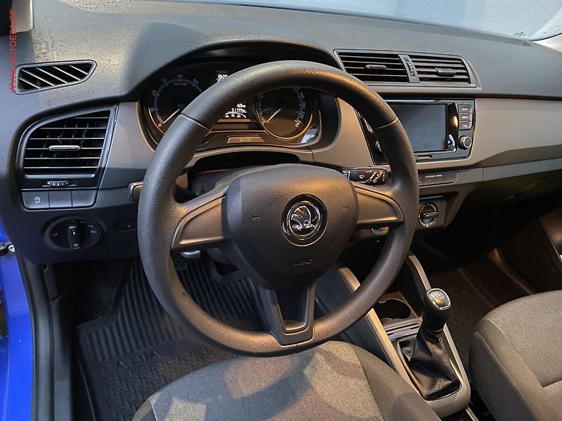 Škoda Fabia (2019) 1.0 TSi, 1.maj,ČR, Active, AC - fotka 12 z 15