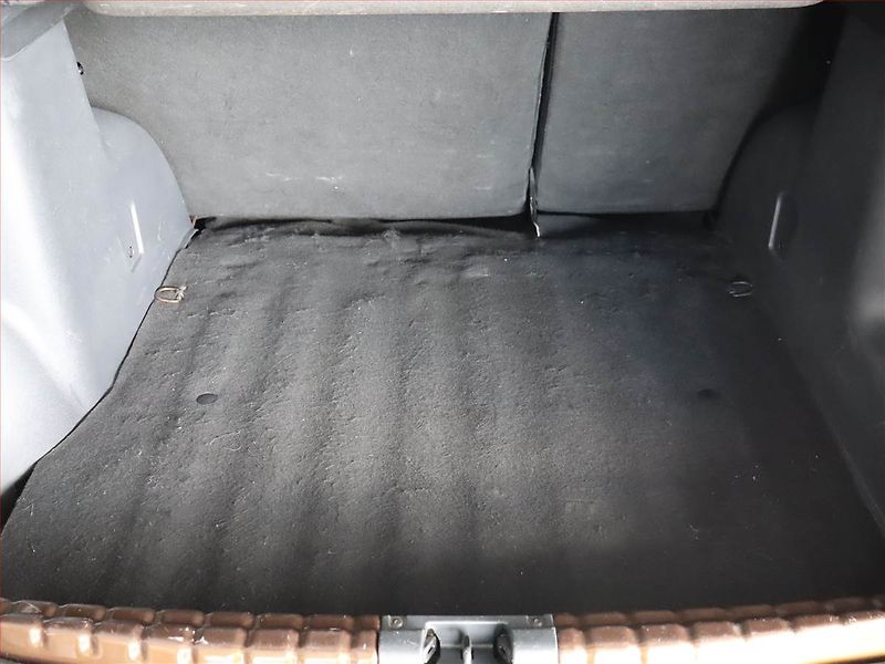 Dacia Duster (2014) 1.6 16V, LPG, Vyhř. sedaček - fotka 13 z 15