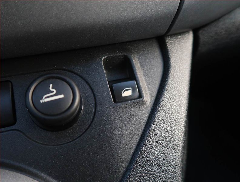 Citroën Berlingo (2016) XTR 1.6 HDi, 5Míst, ČR - fotka 16 z 19