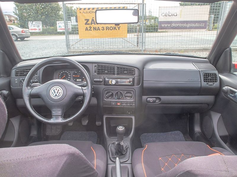 Volkswagen Golf (1999) 1.9TDI 66KW – KABRIO - fotka 11 z 36