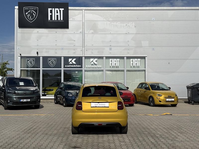 Fiat 500 (2026) Hybrid La Prima Hatchback 1.0  - fotka 4 z 24