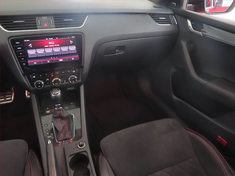 Škoda Octavia (2018) RS 2.0 TSI - fotka 8 z 17