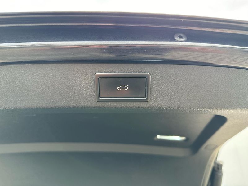 Škoda Superb Sportline 2.0 TDI DSG 4x4 - fotka 24 z 30