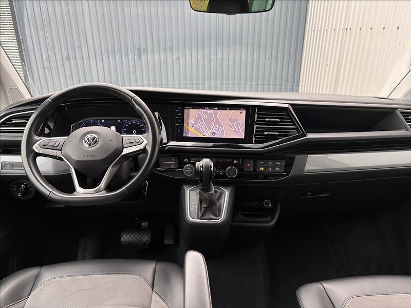 Volkswagen Multivan 2,0 TDi Highline Long DSG - fotka 11 z 23