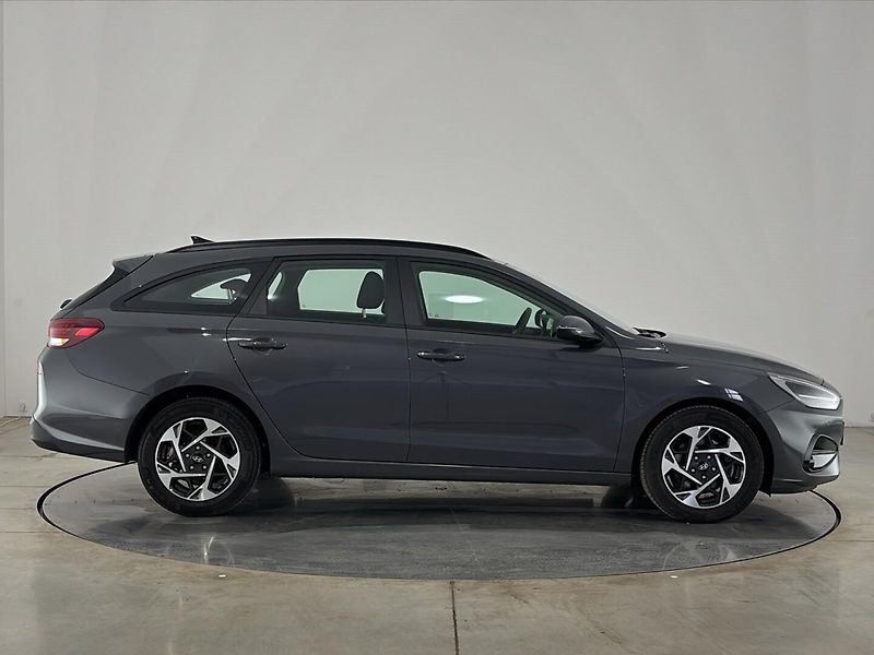 Hyundai i30 Smart DCT - fotka 16 z 26