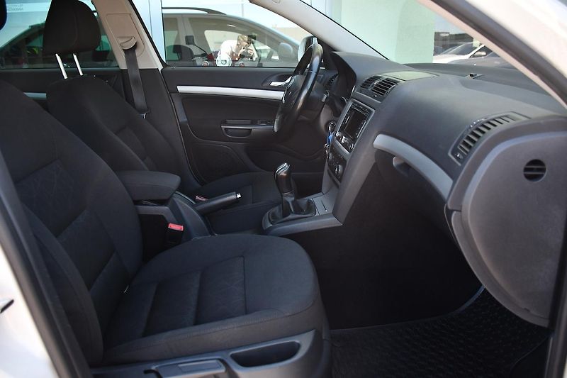 Škoda Octavia 1.8TSi 112kW 4X4 TAŽNÉ - fotka 18 z 35