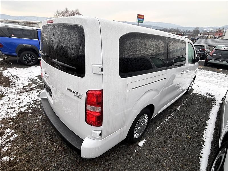 Toyota ProAce Verso 2,0   L2 Business 5D 9 míst - fotka 6 z 7