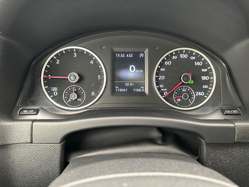 Volkswagen Tiguan 2.0 TDI 4x4 CUP - fotka 17 z 26
