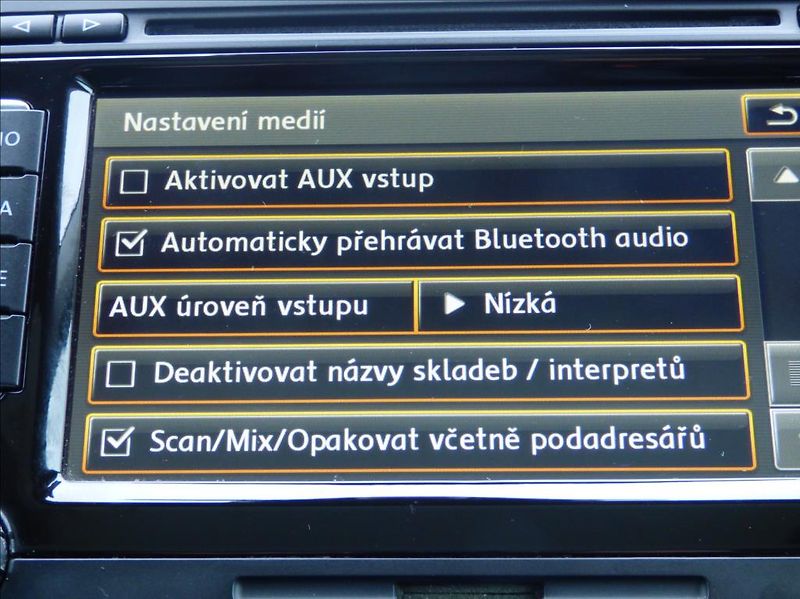 Volkswagen Sharan 2,0 TDI,Digi Klima,Navigace  H - fotka 45 z 67