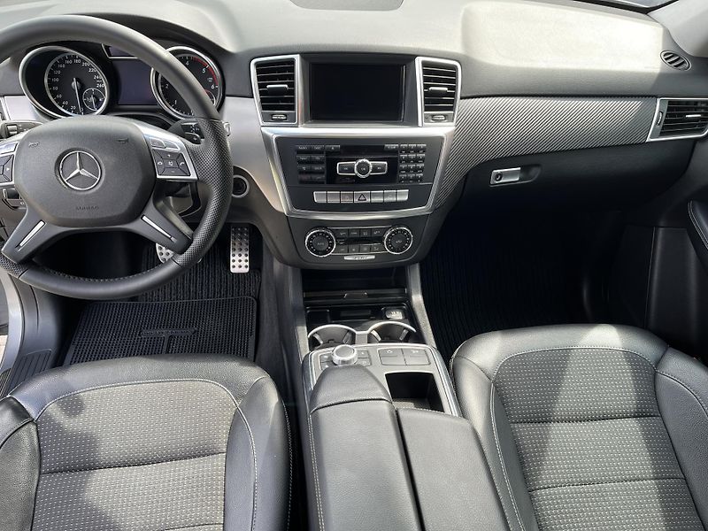 Mercedes-Benz Třídy M ML 250 CDi Sport - fotka 12 z 30