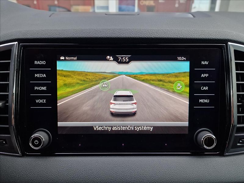Škoda Karoq 2.0TDI 110kW 4x4 DSG Style,ČR - fotka 27 z 50