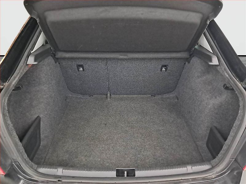 Škoda Rapid (2013) 1.2 TSI, Park. senzory - fotka 13 z 18