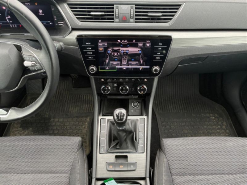 Škoda Superb 2,0 TDI 110 Style - fotka 8 z 10