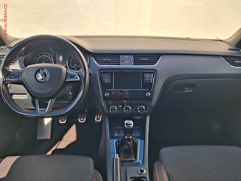 Škoda Octavia (2018) 2.0TSi, RS, LED, +kola, TZ - fotka 8 z 20