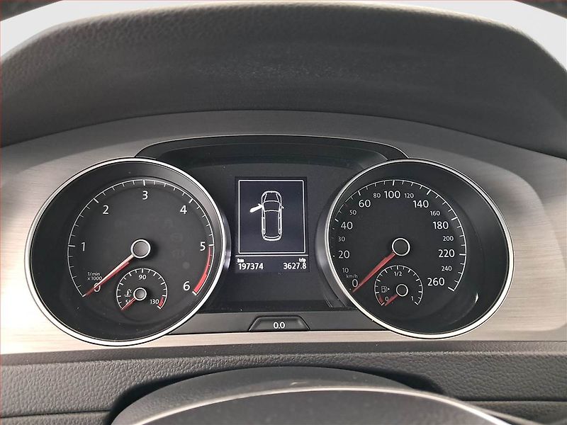 Volkswagen Golf (2017) 1.6 TDI, Serv.kniha, Xenony - fotka 11 z 19