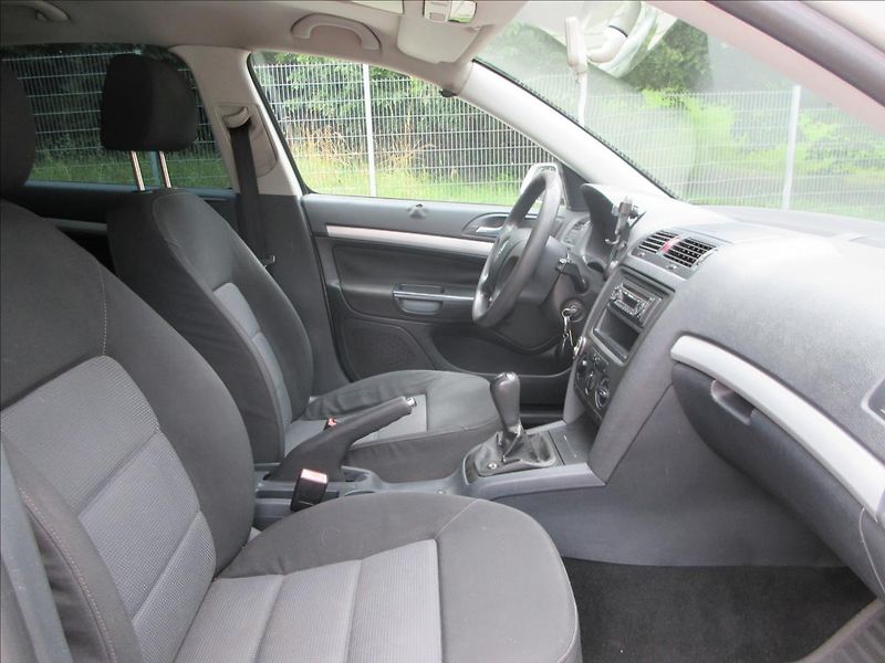 Škoda Octavia 1,9 TDi 77Kw, Klima, Nové v ČR - fotka 13 z 26