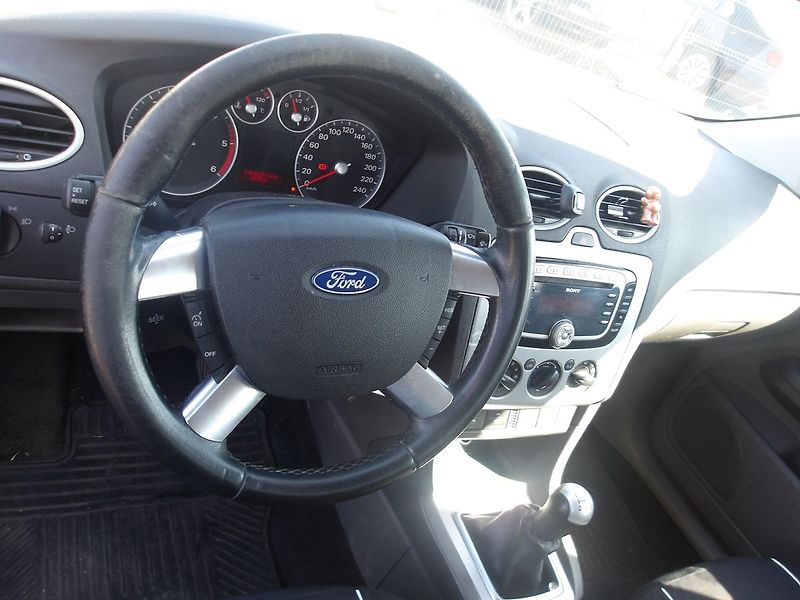 Ford Focus 1,6TDCi KLIMA ! 2xPNEU ! - fotka 20 z 28