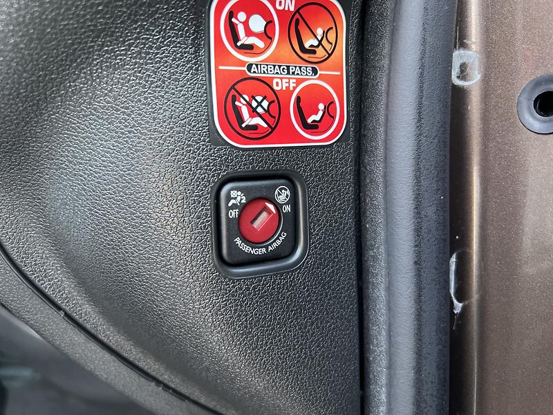 Peugeot Partner Tepee 1.6i KLIMA KOUPENO V ČR 1.MAJ. - fotka 29 z 37