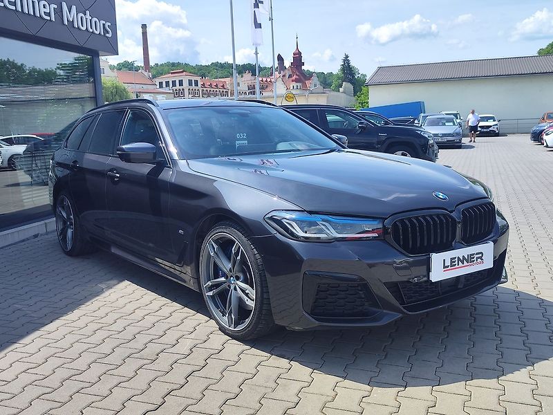 BMW Řada 5 540d/250kW M-Paket AT 4x4 - fotka 3 z 41