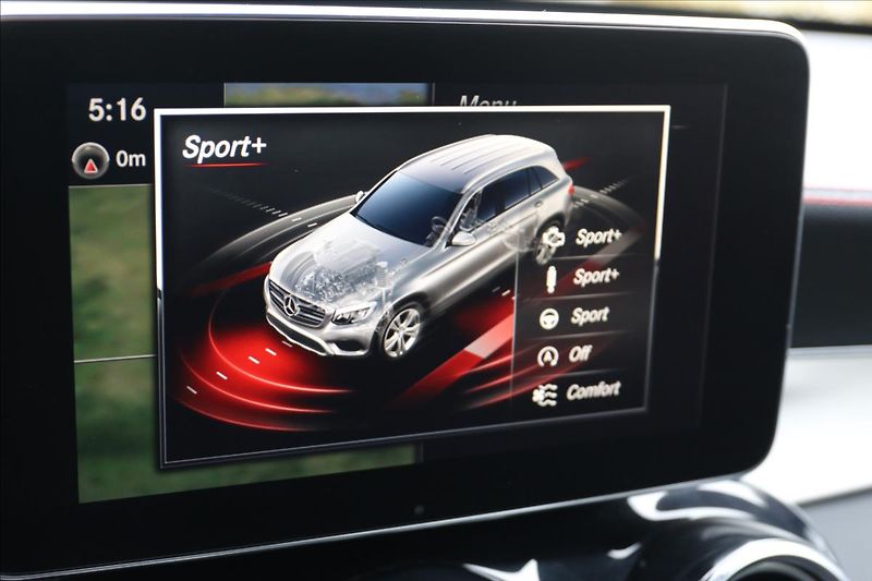 Mercedes-Benz GLC 3,0 43 AMG, Automat, Tažné - fotka 35 z 61