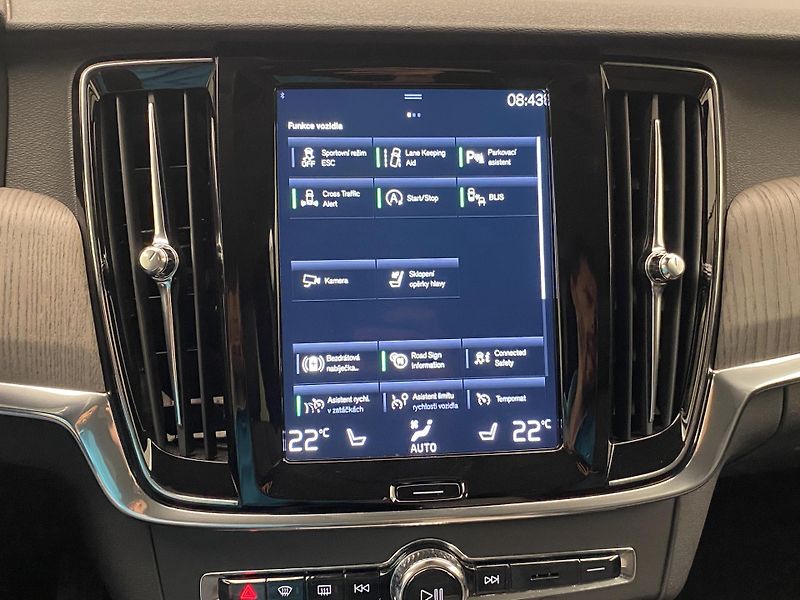 Volvo V90 CC B4 AWD MOMENTUM REZERVACE - fotka 41 z 53
