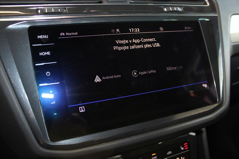 Volkswagen Tiguan TDi DSG 4MOTION IQ.Light/ACC/T - fotka 18 z 33