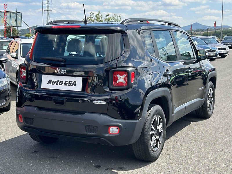 Jeep Renegade (2020) 1.0 T-GDi, autoAC, temp - fotka 4 z 17