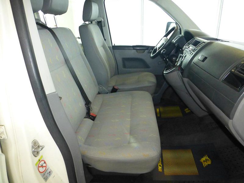 Volkswagen Transporter (2006) 2,5TDI*TAŽNÉ*6MÍST****4X4 !!! - fotka 16 z 22