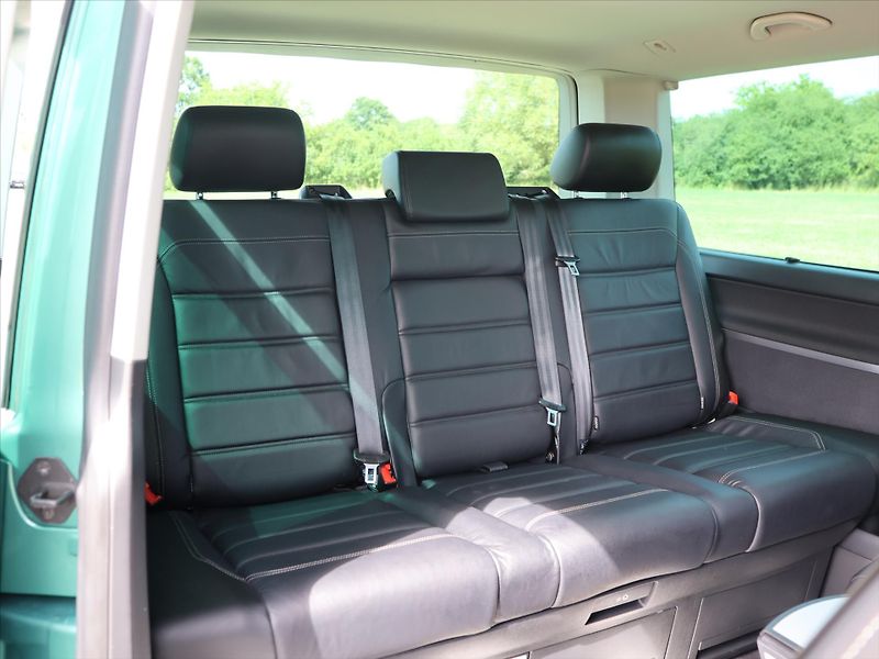 Volkswagen Multivan 2,0 TDI 150kW DSG Generation S - fotka 15 z 38