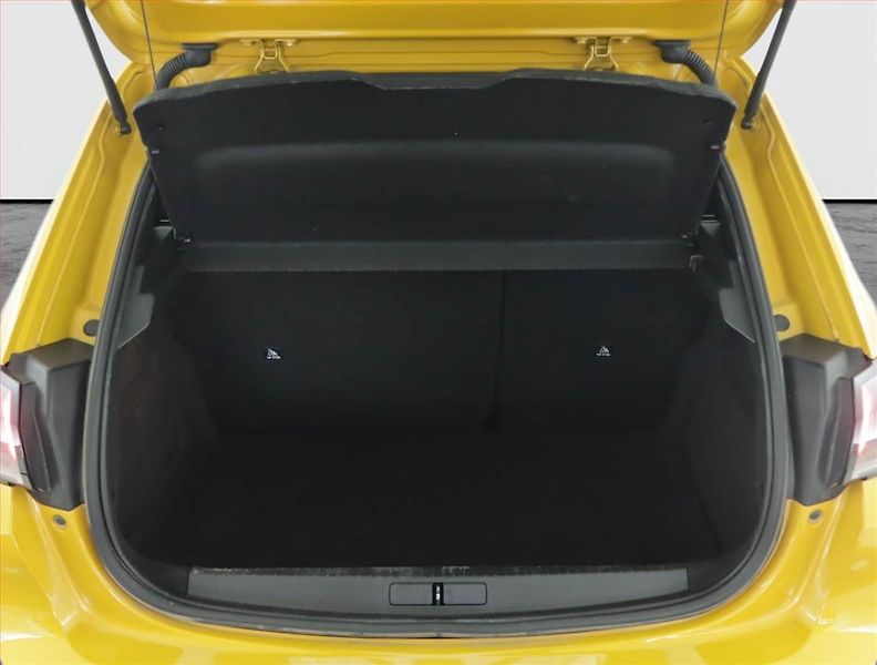 Peugeot 208 (2020) GT 50 kWh, SoH 95%, Automat - fotka 14 z 19