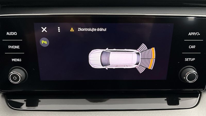 Škoda Octavia 2.0 TDI Ambition Combi - fotka 12 z 24
