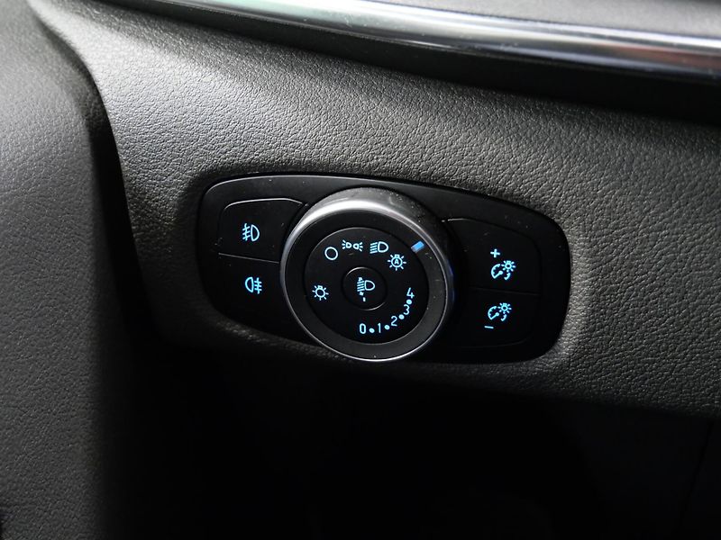 Ford Tourneo Custom - fotka 20 z 25
