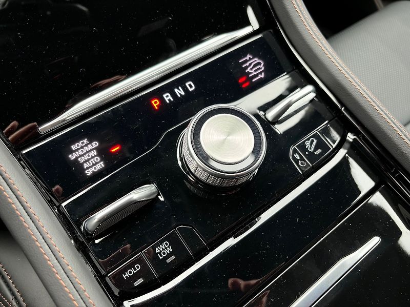 Jeep Grand Cherokee (2025) Summit Reserve 4xe (380k) 8AT - fotka 37 z 50