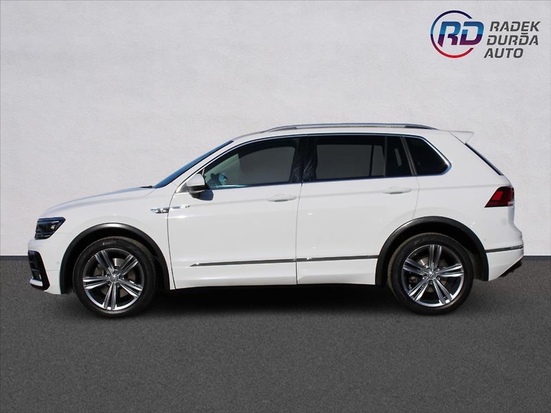 Volkswagen Tiguan 2,0 TDI  1.MAJ,A/T,4x4,R-LINE - fotka 8 z 41