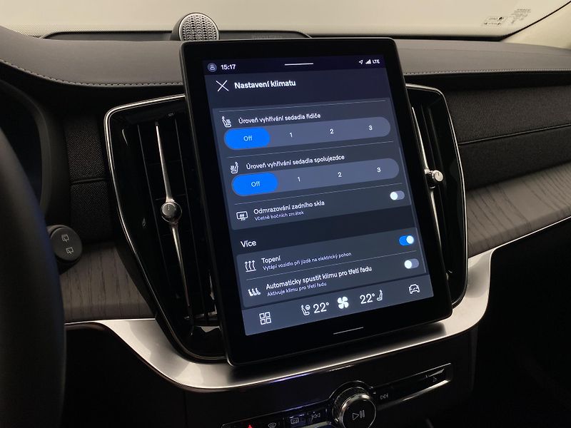 Volvo XC90 T8 AWD PLUG-IN ULTIMATE BRIGHT - fotka 49 z 74