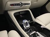 Volvo XC40 B4 DARK ULTRA AUT CZ - náhled 27