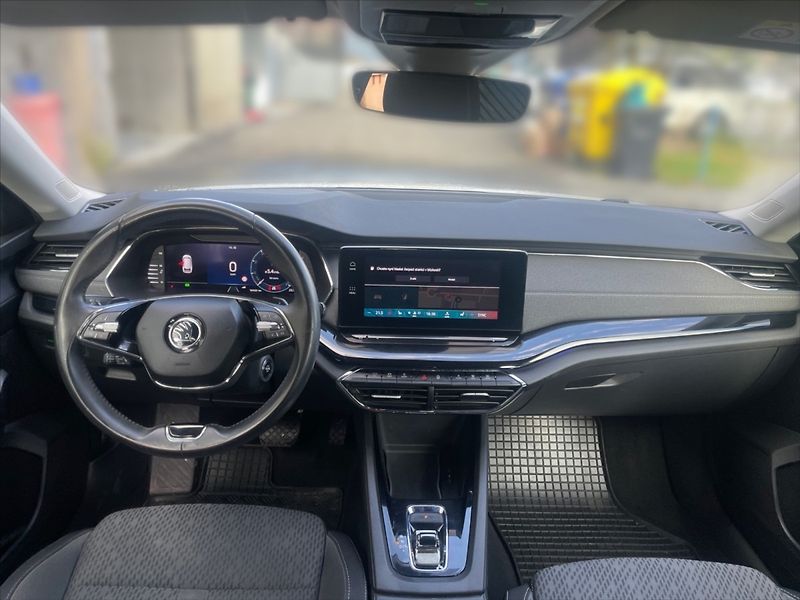 Škoda Octavia 2,0 TDI Style DSG - fotka 9 z 11
