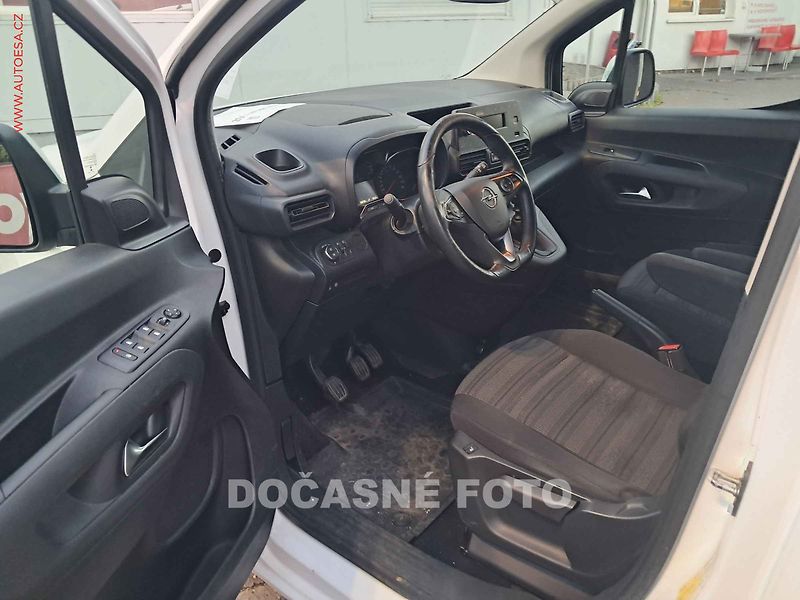 Opel Combo (2019) 1.2T MAXi, 1.maj,ČR, AC - fotka 3 z 3