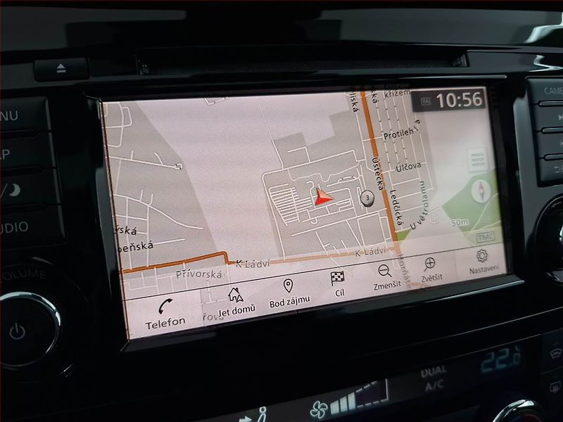 Nissan Qashqai (2019) 1.3 DIG-T, Automat, Serv.kniha - fotka 13 z 20