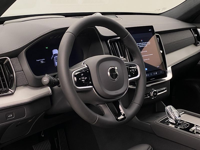 Volvo XC90 (2026) B5 AWD AUT BLACK EDITION ULTRA - fotka 5 z 73