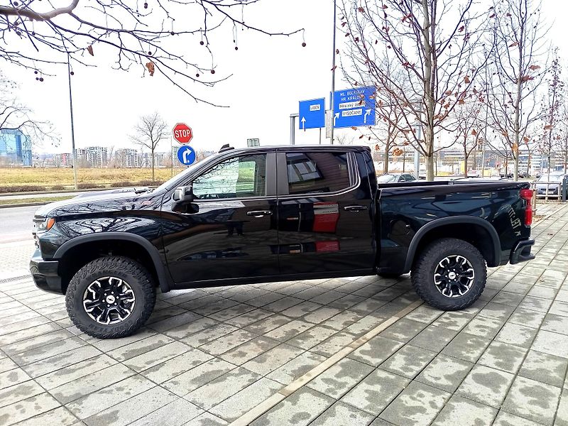 Chevrolet Silverado (2025) ZR2, rezervováno - fotka 6 z 19
