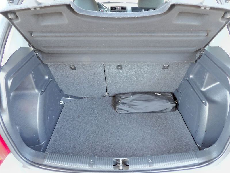 Škoda Fabia 1.2HTP Klima Tažné Serviska - fotka 19 z 36